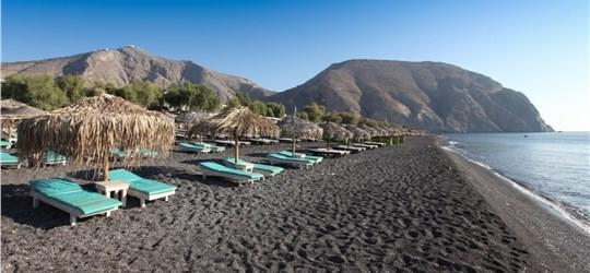 Photo of Discover Santorini’s Iconic Beaches on a Private 4-Hour Tour