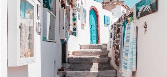 Photo of Exclusive 4-Hour Santorini Bus Tour for Cruise Travelers